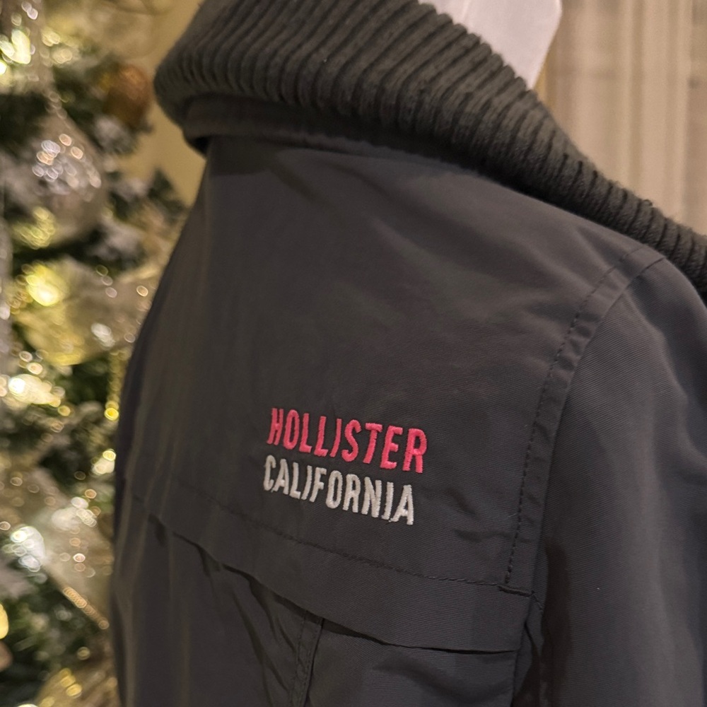 Hollister Women’s All-weather Jacket - Picture 11 of 13
